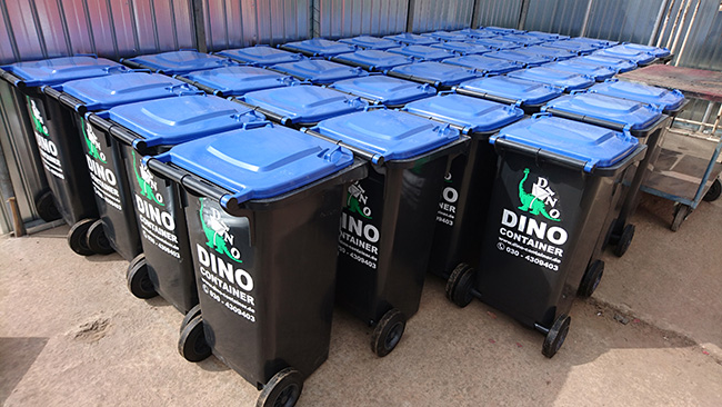 Papiertonne mit 120 Liter Volumen für Recycling in privaten Haushalten